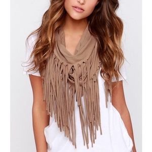 Lulu’s Fringe Scarf